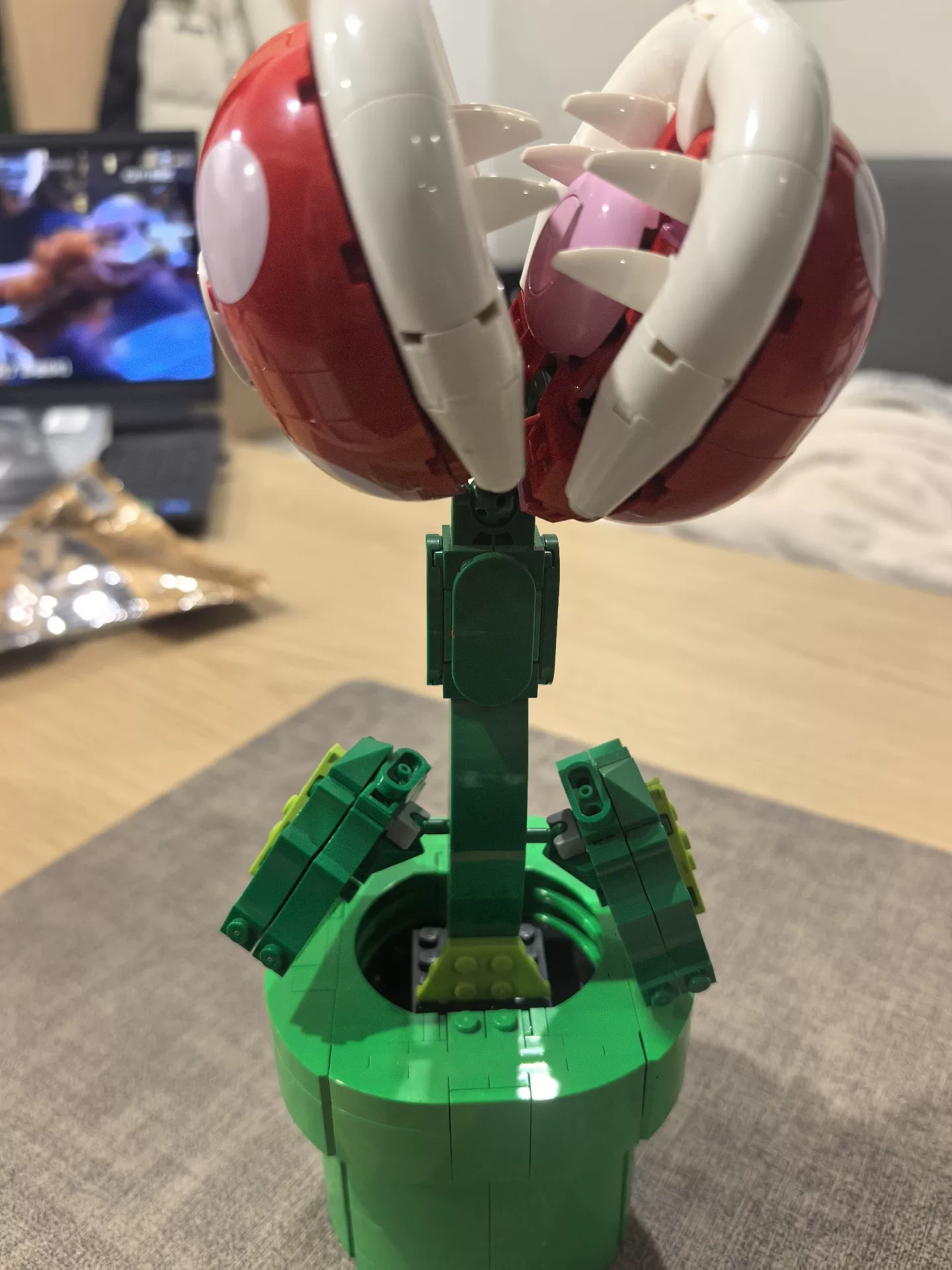 Original image for frozen reference 31 of LEGO Piranha Plant