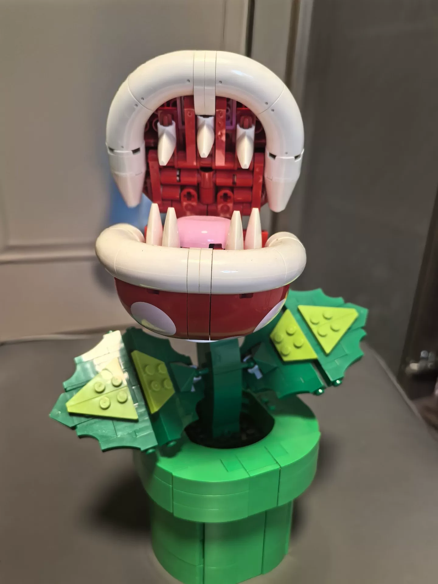 Original image for frozen reference 34 of LEGO Piranha Plant