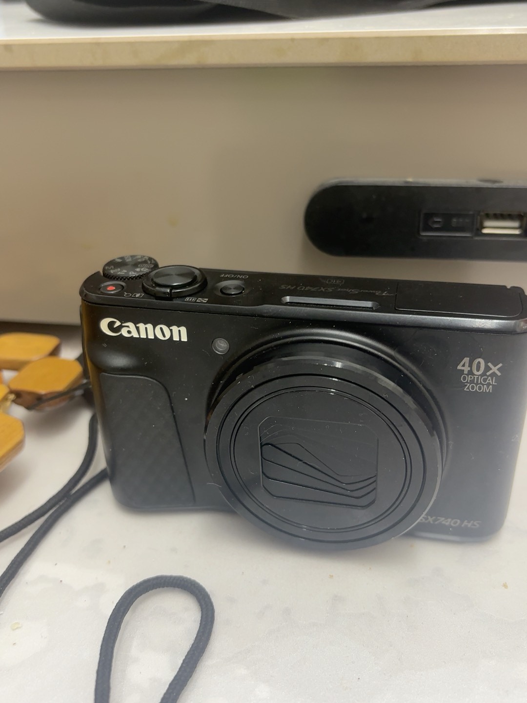 Original image for frozen reference 20 of Canon SX740