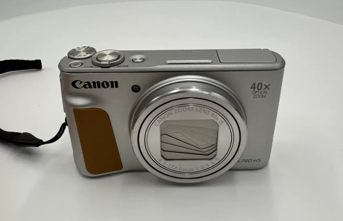 Original image for frozen reference 67 of Canon SX740