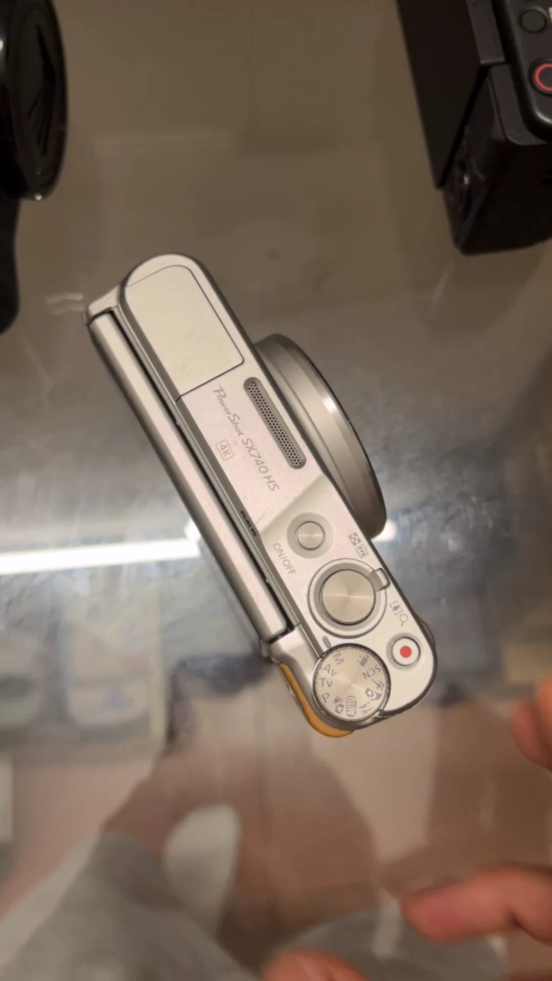 Original image for frozen reference 80 of Canon SX740