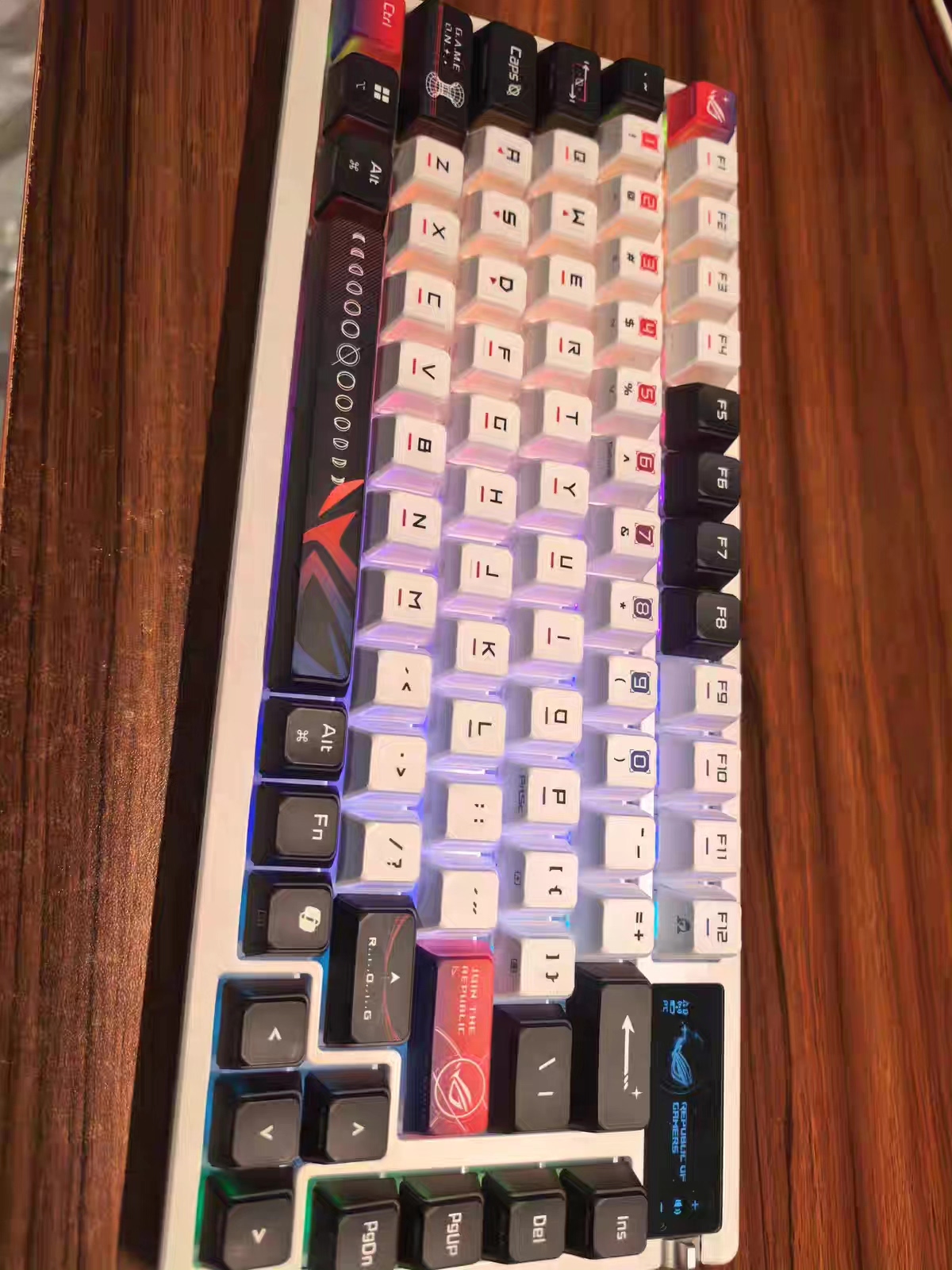 Original image for frozen reference 10 of ROG YeMo X