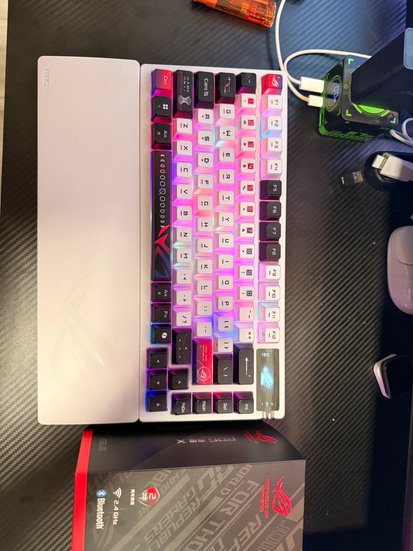 Original image for frozen reference 52 of ROG YeMo X
